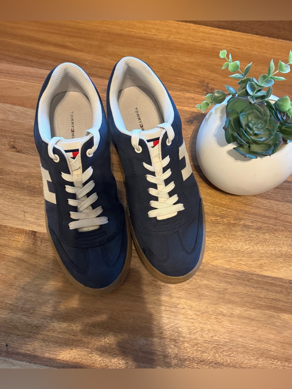 Tommy Hilfiger Navy and White Low-Top Platform Sneakers